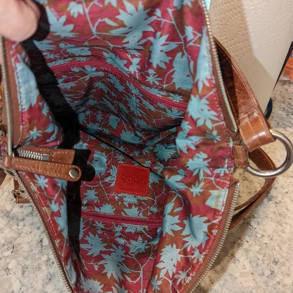 HOBO Quinn Crossbody - Picture 5 of 9